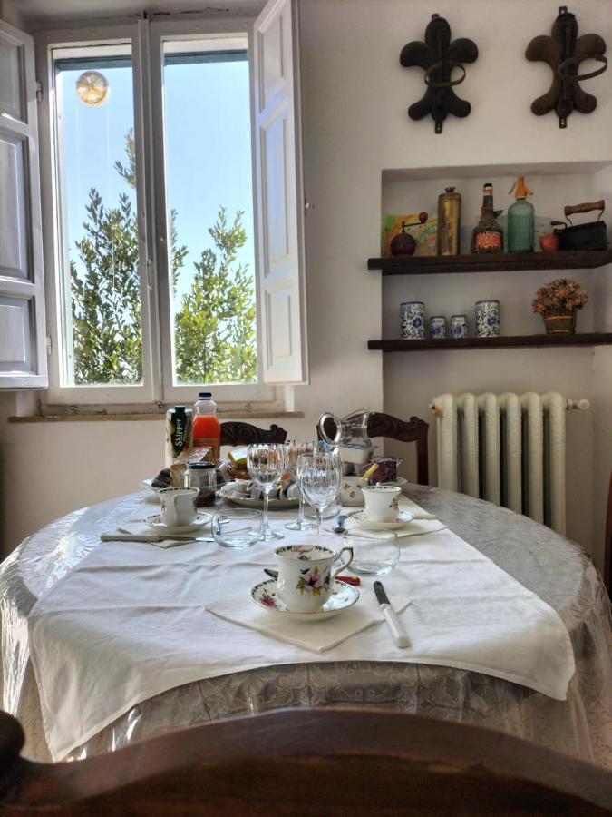Azzi B&B Comfortably, In The Quietness Of The Perugia Historical Centre Luaran gambar