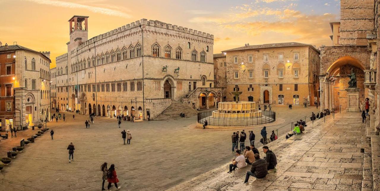 Azzi B&B Comfortably, In The Quietness Of The Perugia Historical Centre Luaran gambar